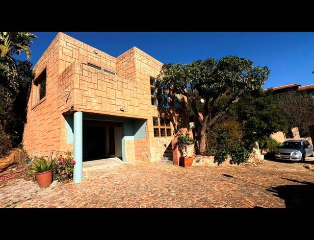 2 BEDROOM HOUSE FOR SALE IN OAKDENE